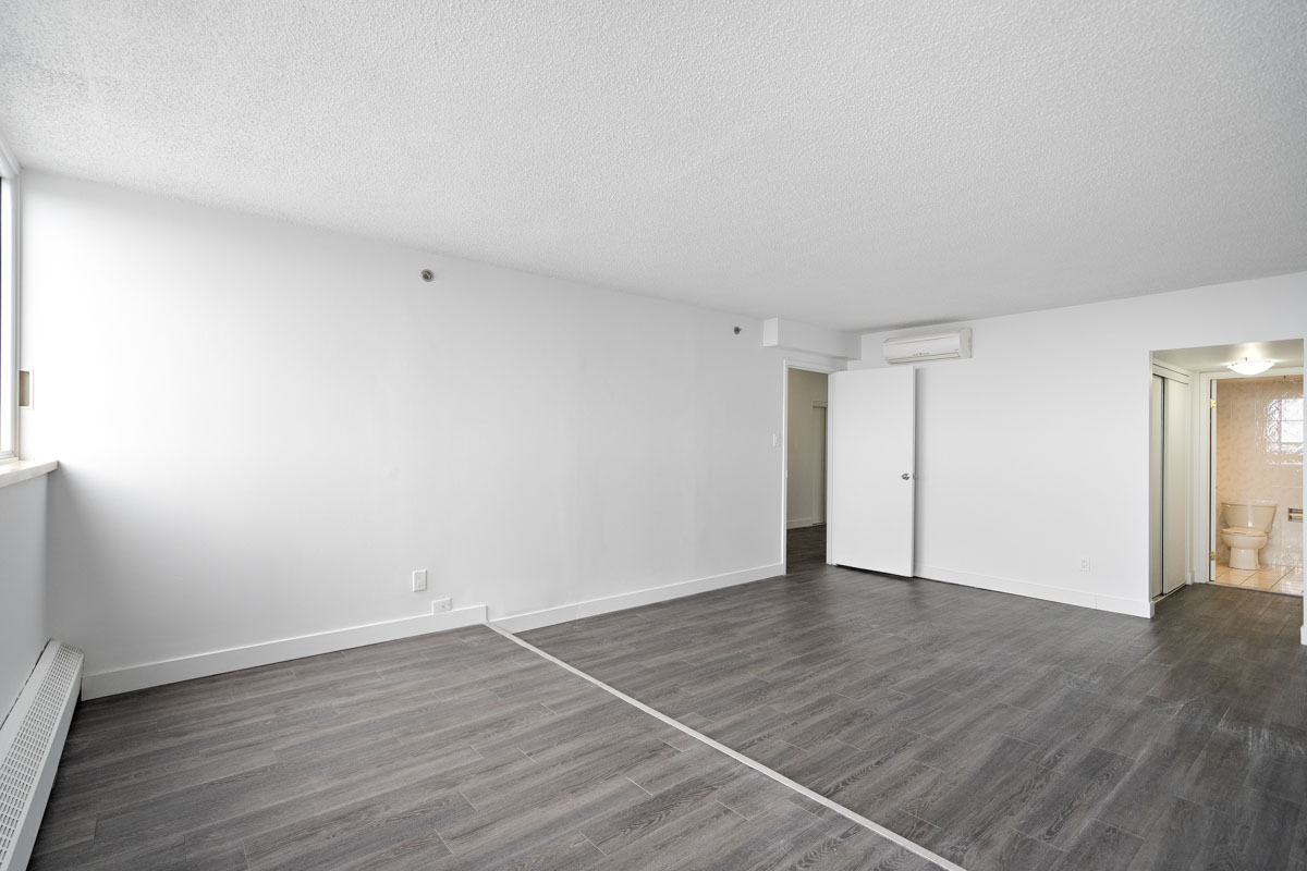 1 bedroom Apartments for rent in Montreal (Downtown) at 2250 Guy - Photo 06 - RentersPages – L410504