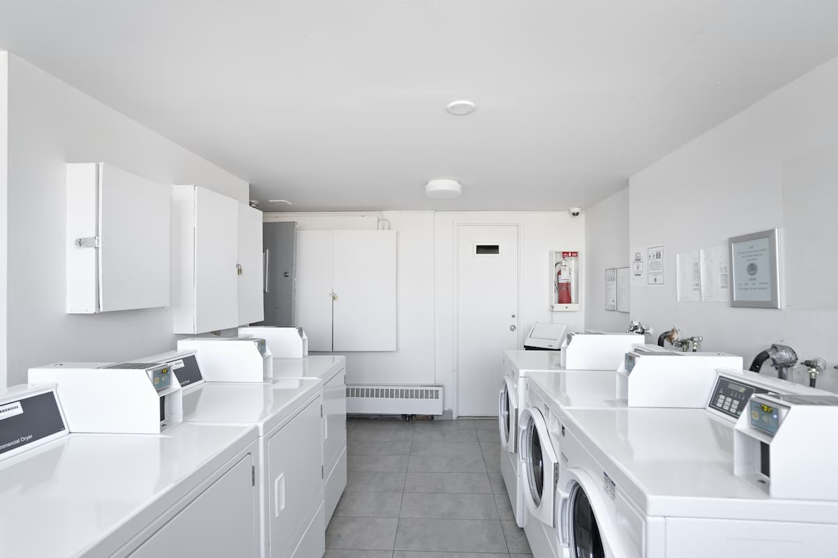 1 bedroom Apartments for rent in Ahuntsic-Cartierville at Bois-De-Boulogne - Photo 03 - RentersPages – L412124