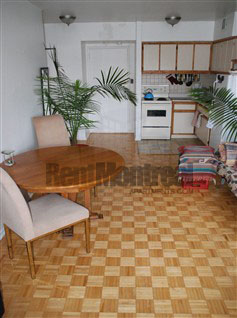 Studio / Bachelor Apartments for rent in Notre-Dame-de-Grace at Tour Girouard - Photo 02 - RentersPages – L2077