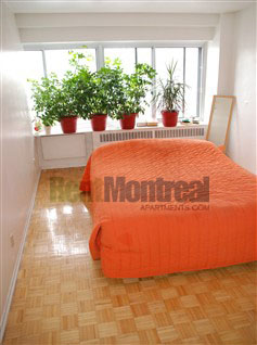Studio / Bachelor Apartments for rent in Notre-Dame-de-Grace at Tour Girouard - Photo 08 - RentersPages – L2077