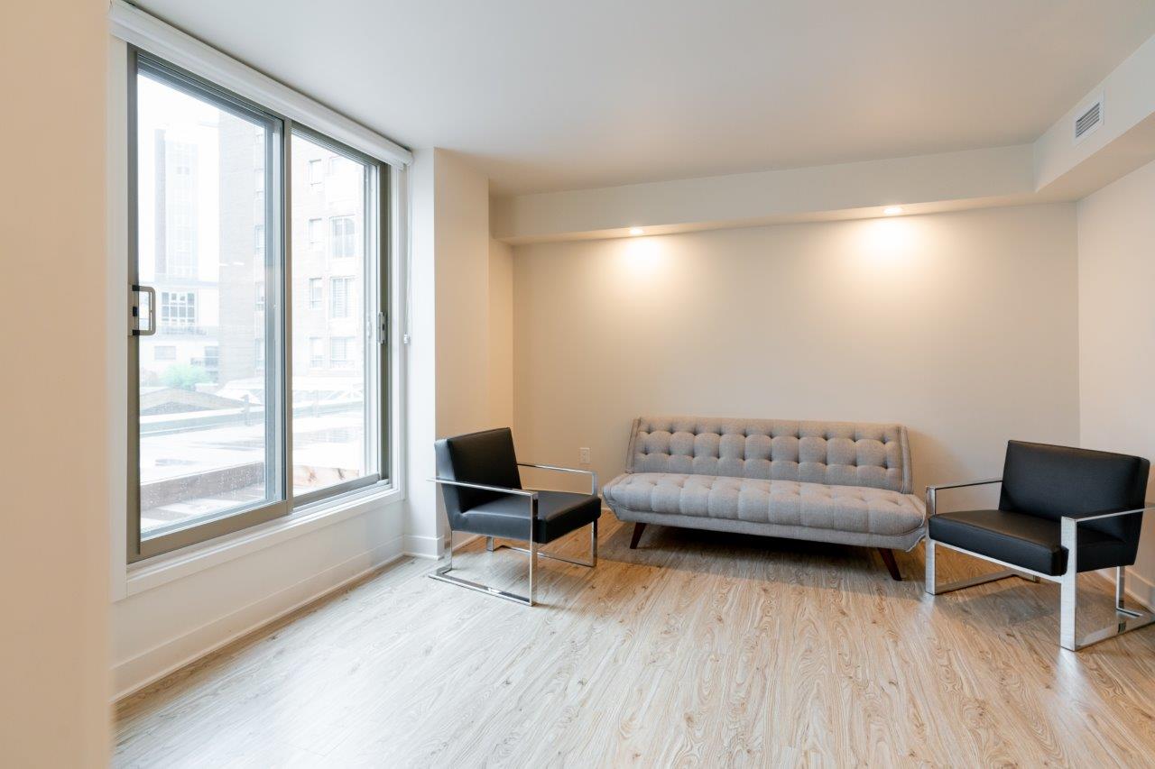luxurious 1 bedroom Apartments for rent in Ville St-Laurent - Bois-Franc at Tours Bois-Franc - Photo 10 - RentersPages – L403166