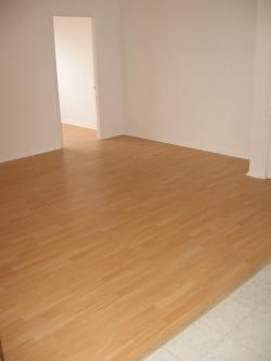 Studio / Bachelor Apartments for rent in Pointe-aux-Trembles at 13900-13910 Sherbrooke East - Photo 01 - RentersPages – L1195