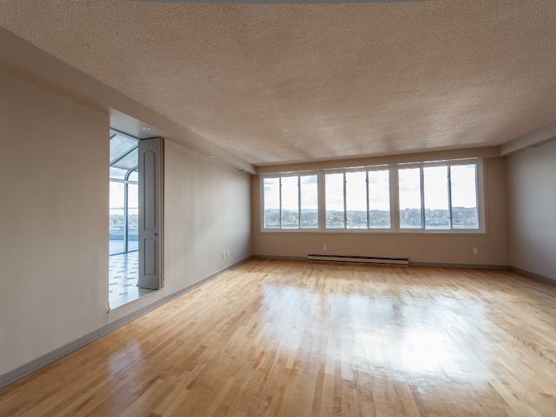 1 bedroom Apartments for rent in Laval at Le Castel de Laval - Photo 08 - RentersPages – L6086