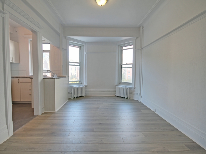 Studio / Bachelor Apartments for rent in Montreal (Downtown) at La Belle Epoque - Photo 09 - RentersPages – L401902