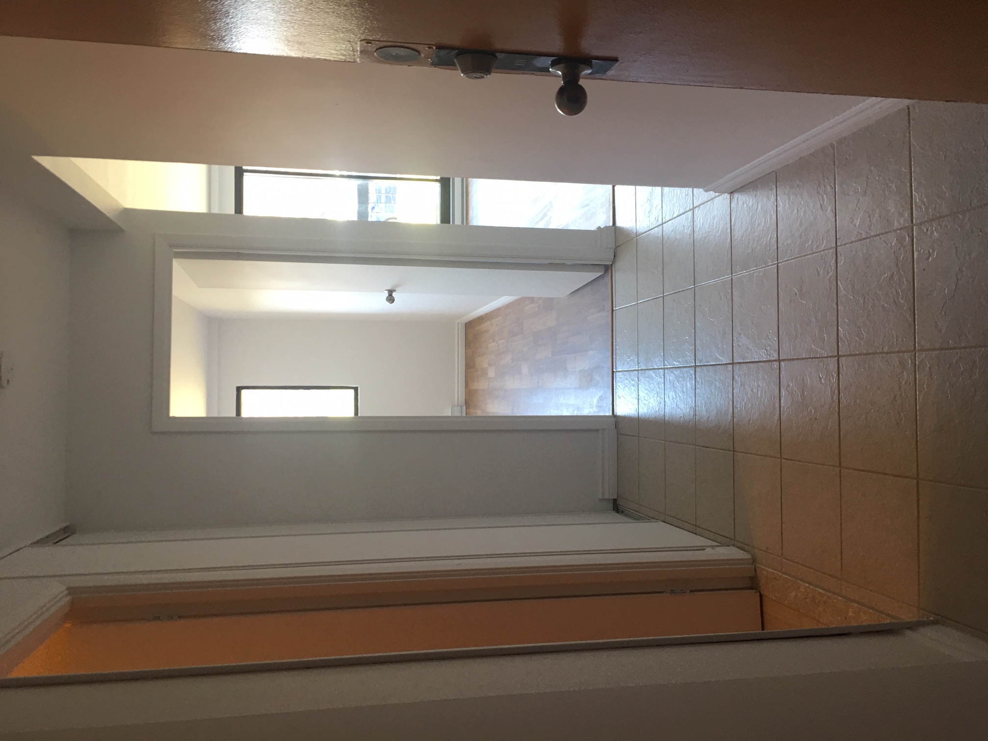 1 bedroom Apartments for rent in Pointe-aux-Trembles at Habitations de la Rousseliere - Photo 08 - RentersPages – L1921
