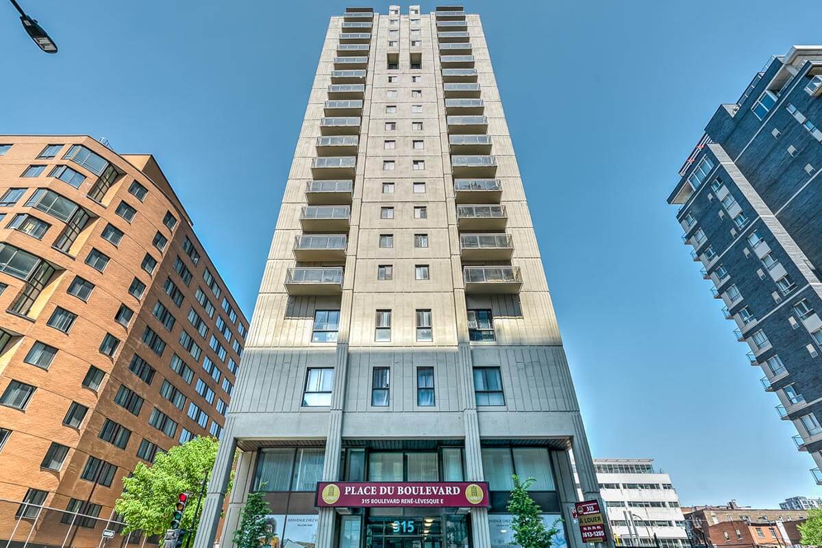 Studio / Bachelor Apartments for rent in Montreal (Downtown) at Place du Boulevard - Photo 01 - RentersPages – L413906