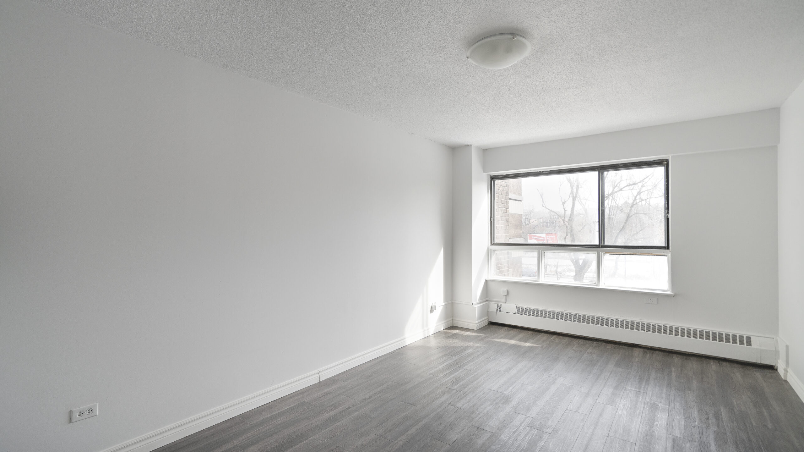2 bedroom Apartments for rent in Town of Mount-Royal at Parc Royal - Photo 11 - RentersPages – L416153