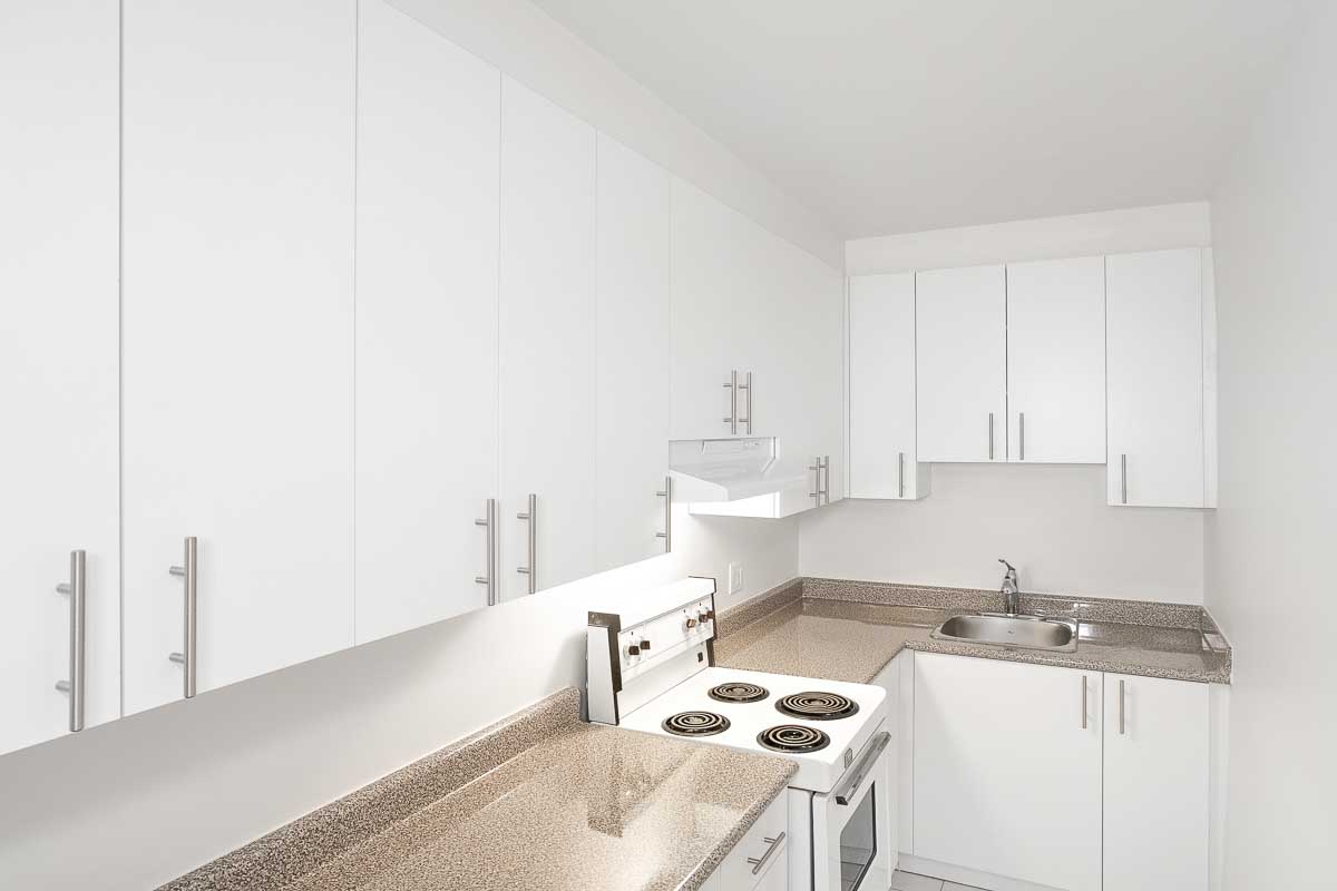 1 bedroom Apartments for rent in Notre-Dame-de-Grace at 2460 Benny Crescent Apartments - Photo 01 - RentersPages – L412121