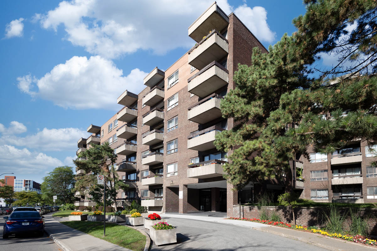 2 bedroom Apartments for rent in Town of Mount-Royal at Parc Royal - Photo 17 - RentersPages – L416157