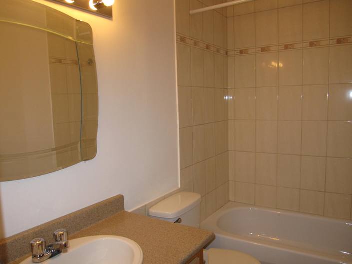 2 bedroom Apartments for rent in Ville St-Laurent - Bois-Franc at Plaza Oasis - Photo 04 - RentersPages – L1792