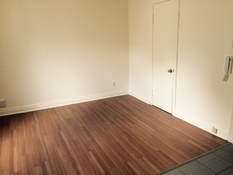 Studio / Bachelor Apartments for rent in Montreal (Downtown) at Le Brooklyn - Photo 04 - RentersPages – L168573