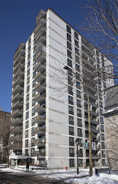 Studio / Bachelor Apartments for rent in Montreal (Downtown) at Le Marco Appartements - Photo 01 - RentersPages – L401544
