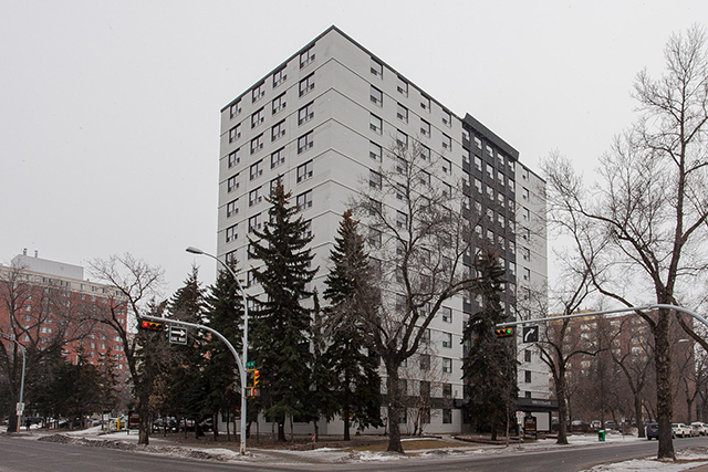 2 bedroom Apartments for rent in Edmonton at Grandin Tower - Photo 02 - RentersPages – L395703