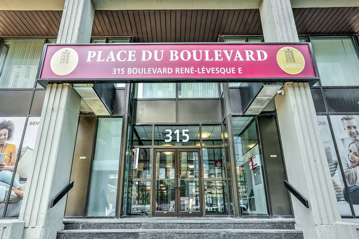 Junior 1 bedroom Apartments for rent in Montreal (Downtown) at Place du Boulevard - Photo 06 - RentersPages – L417139